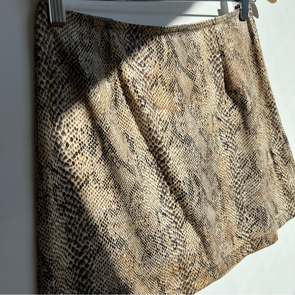 Vintage Python Print Mini Skirt - Picture 4 of 9